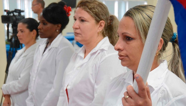 Enfermeras pinareñas en el combate contra la COVID en Granada y Surinam