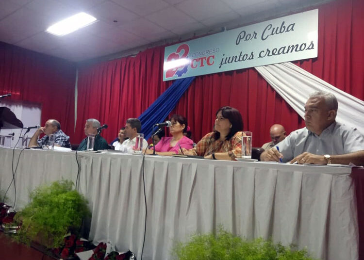 Dirigentes sindicales en Pinar del Río debaten acerca de áreas claves en el trabajo
