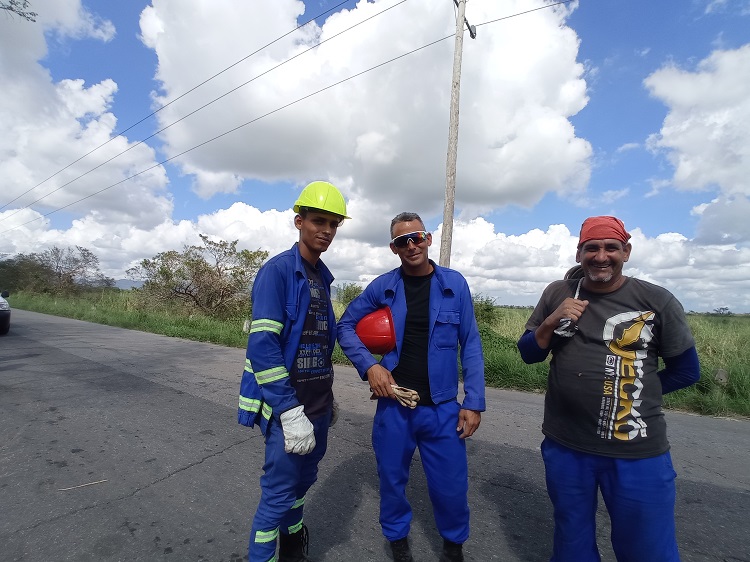 Linieros electricos Pinar del Rio Guerrillero Cuba 5