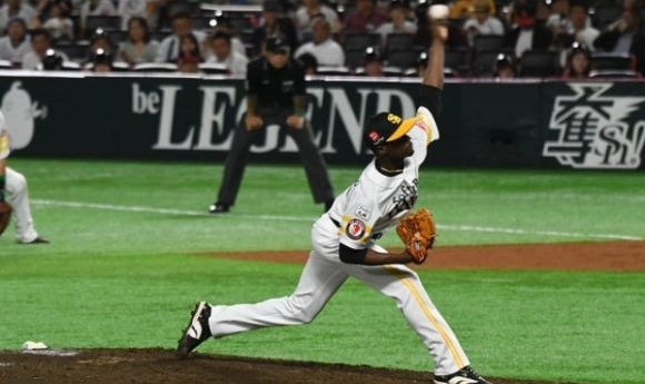 Livan Moinelo Halcones Softbank Japon